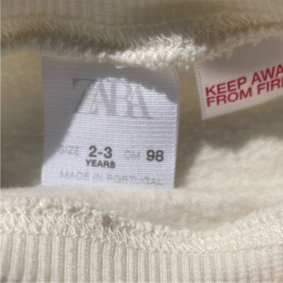 Zara Girls Neutral Christmas Sweatshirt - Picture 5 of 7